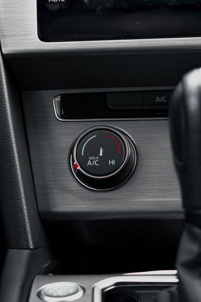 Faire recharger sa climatisation dans un garage spécialisé proche de  Rosny-sous-Bois en Île-de-France